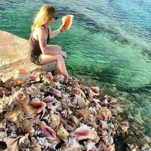 Meet your Posher, Abbey